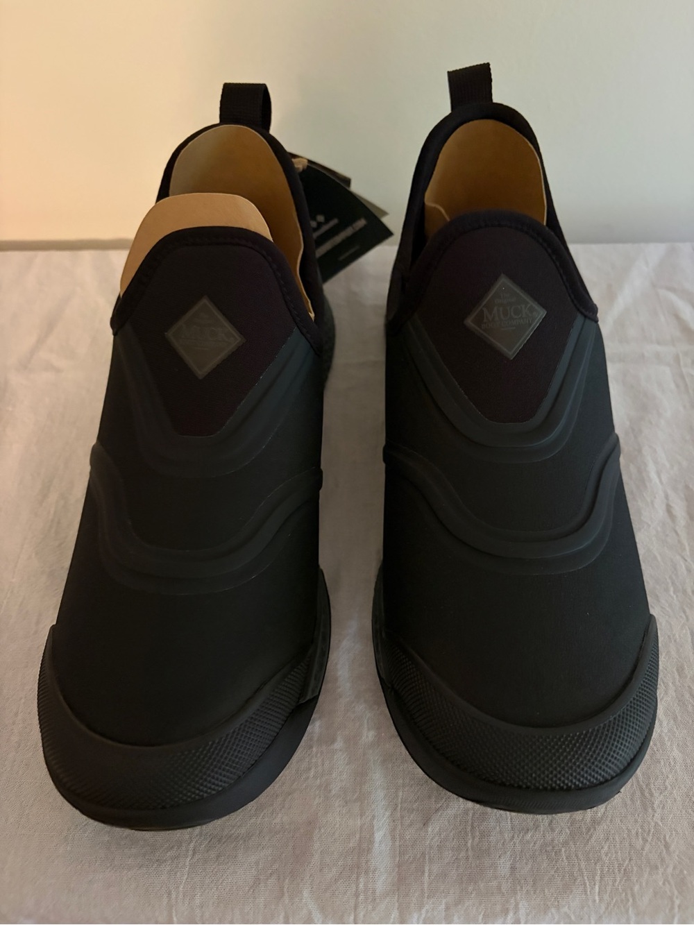 NWT Muck Boot Co. Women’s Outscape Low Slip-On Waterproof Shoes Black Size 9M